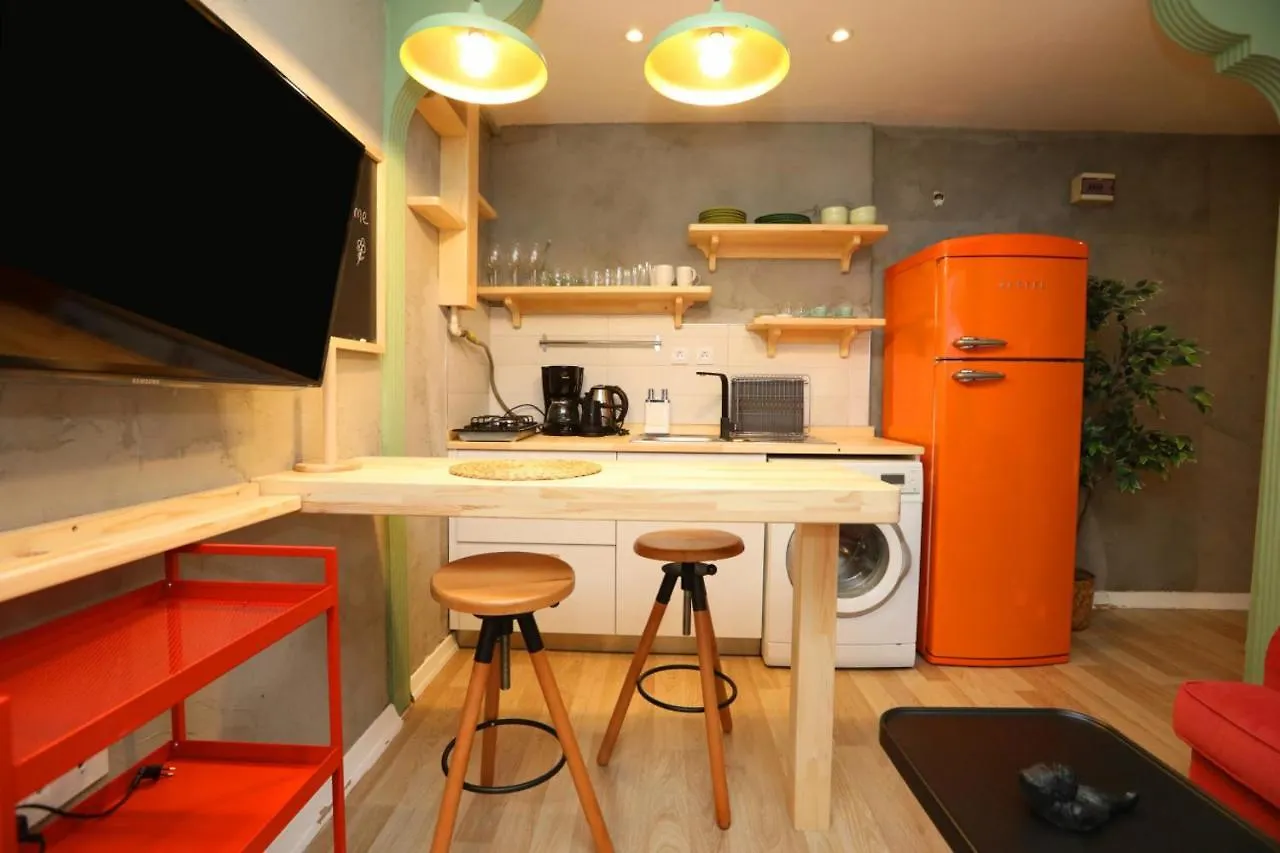 Pleasant Flat Near Taksim Square In Beyoglu Apartment Istanbul 0*,